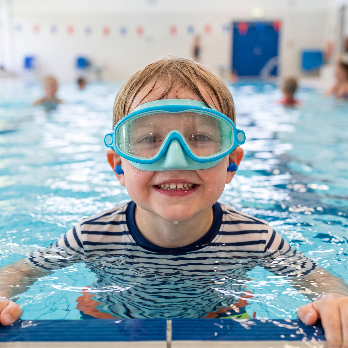 Praktische Zwembril voor Kinderen – Condensvrij, Veilige Pasvorm & Comfortabel Dragen